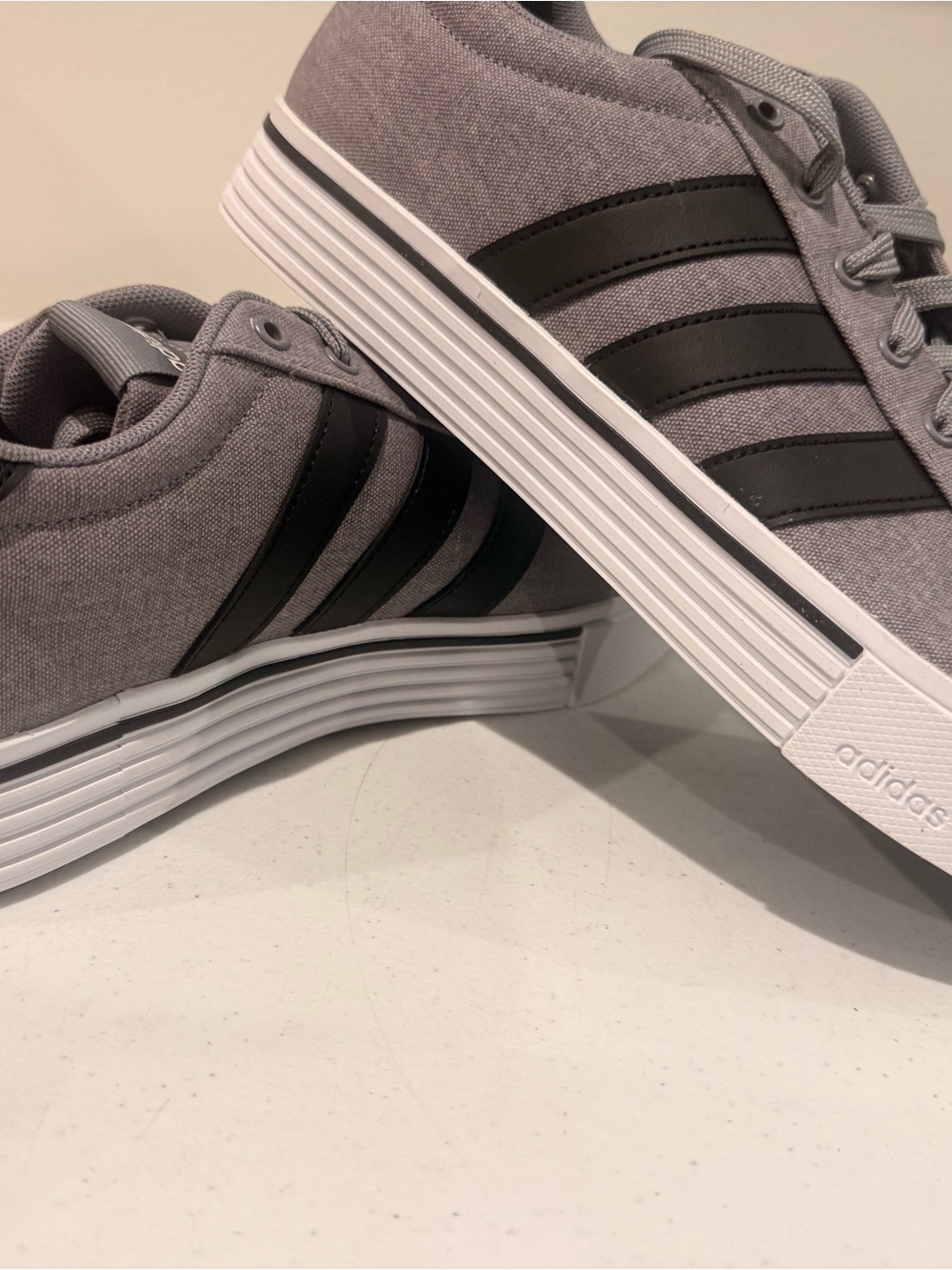Adidas Low Top Lace-Up Athletic Canvas Sneakers Gray/Black/White Size 11.5 US